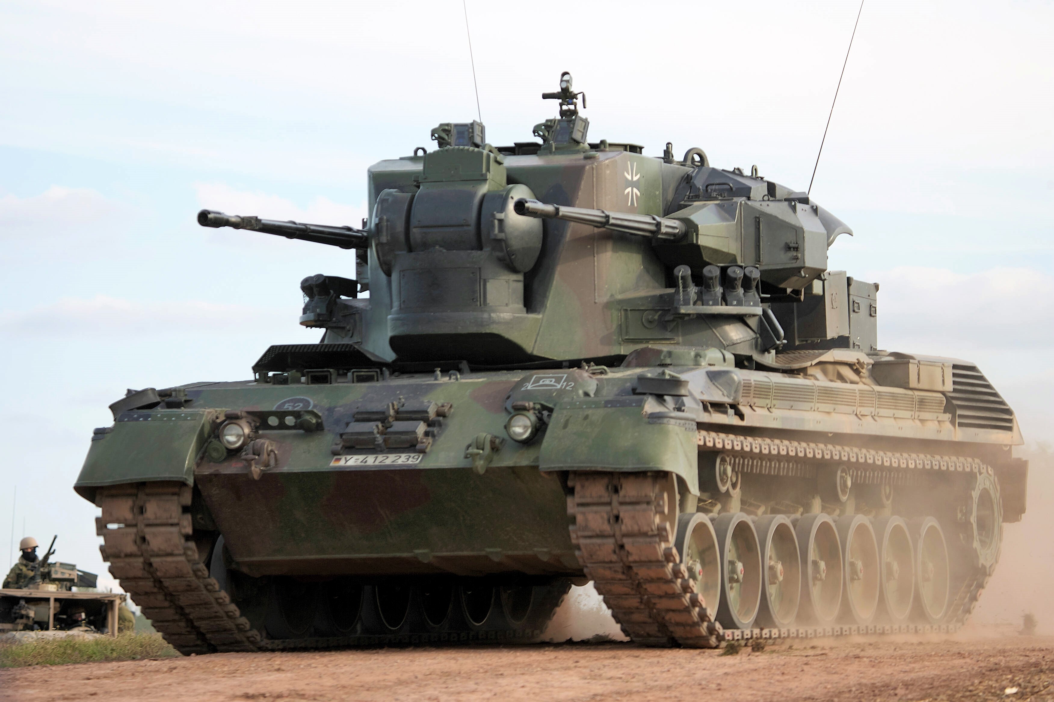 Deutscher Gepard-Panzer zerstört Drohnen-Schwärme! Ukrainer hochzufrieden mit deutschen Panzern!
