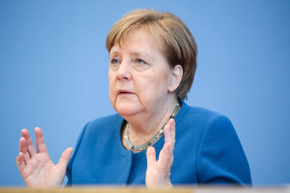 Wie viel Schuld hat die Altkanzlerin? Angela Merkel - schwere Vorwürfe aus der Ukraine!