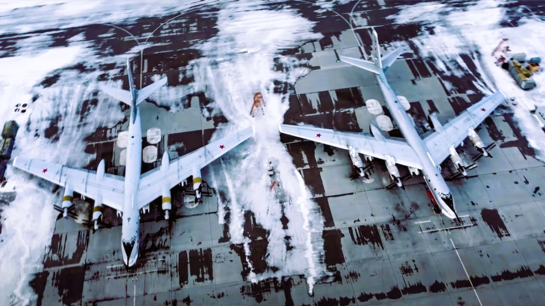 Russische Luftwaffe verlegt 11 Atombomber an NATO-Außengrenze - U-Boote verändern Kurs, was ist da los?