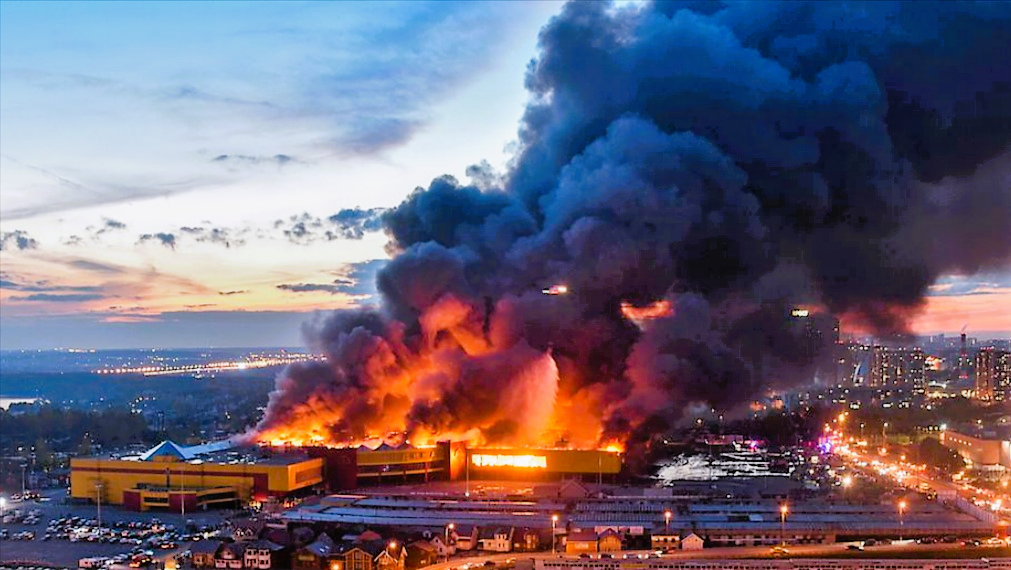 Flammeninferno in Moskau! Großbrand in russischer Hauptstadt Drohnen-Attacke oder Anschlag - Russen in Angst!