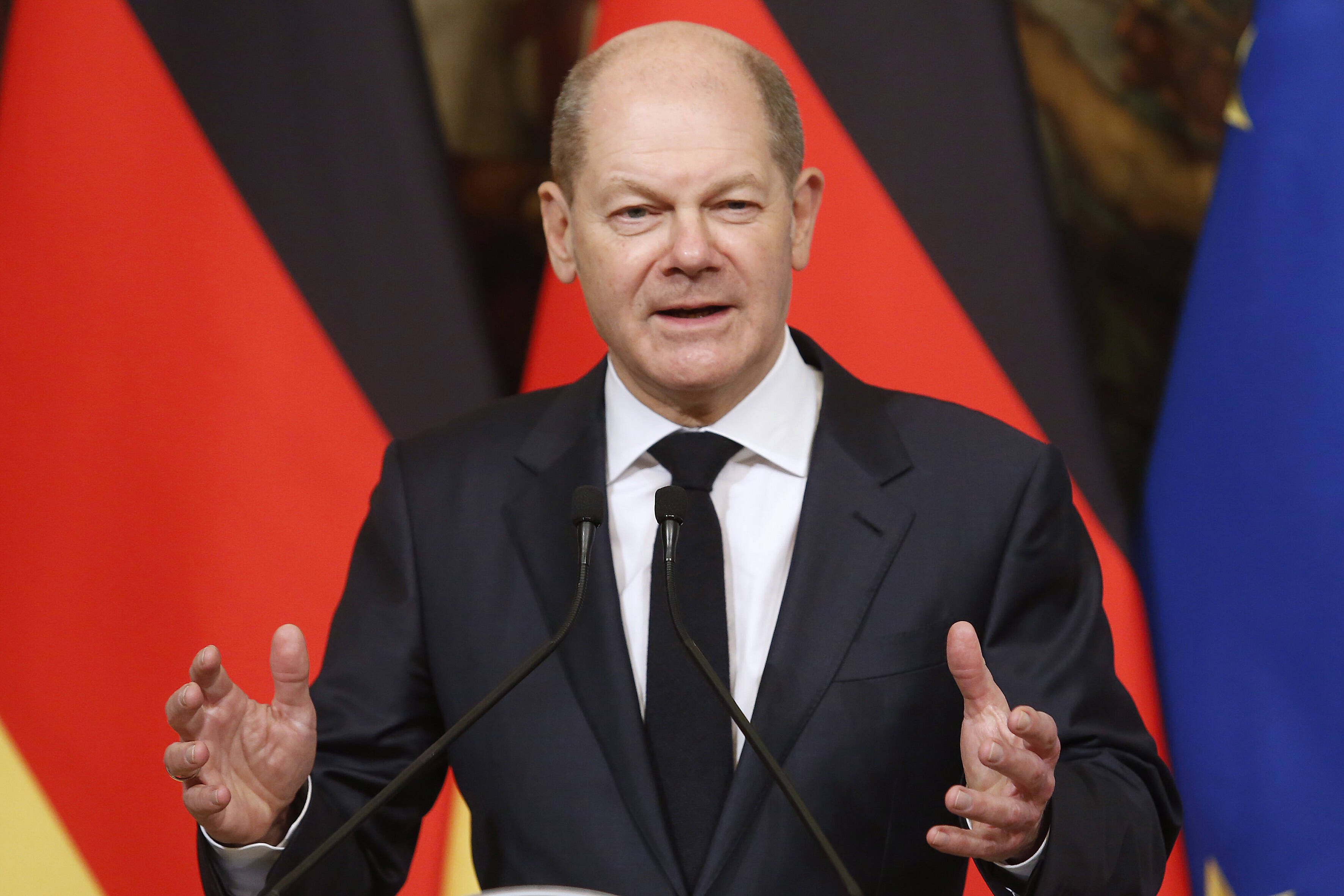 Schlechtester Kanzler aller Zeiten? Nach Wahlschlappe - Stellt Olaf Scholz die Vertrauensfrage? 
