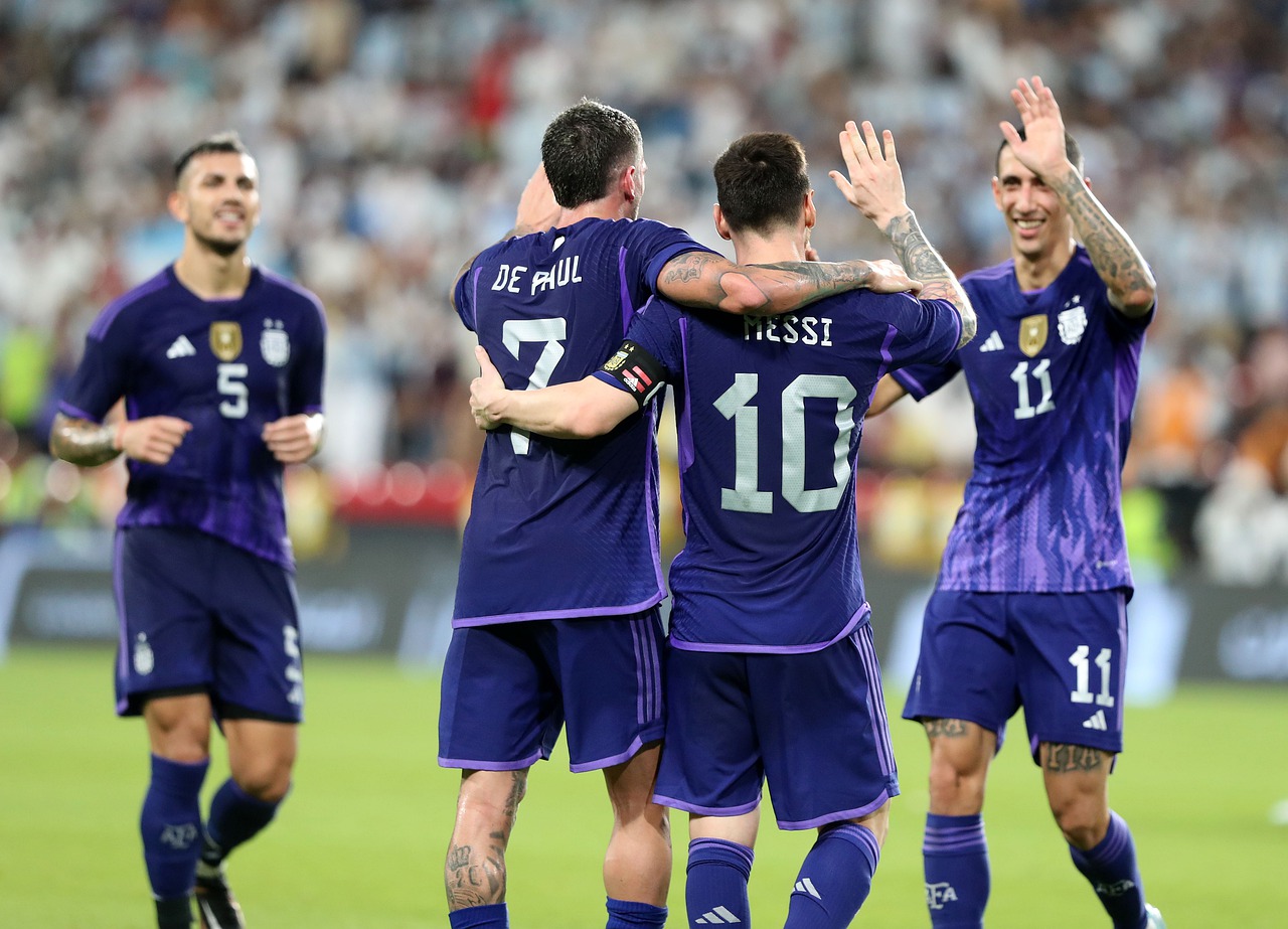 Messi - der GOAT: Welche Fußballstars erklärten Messi zum Größten aller Zeiten