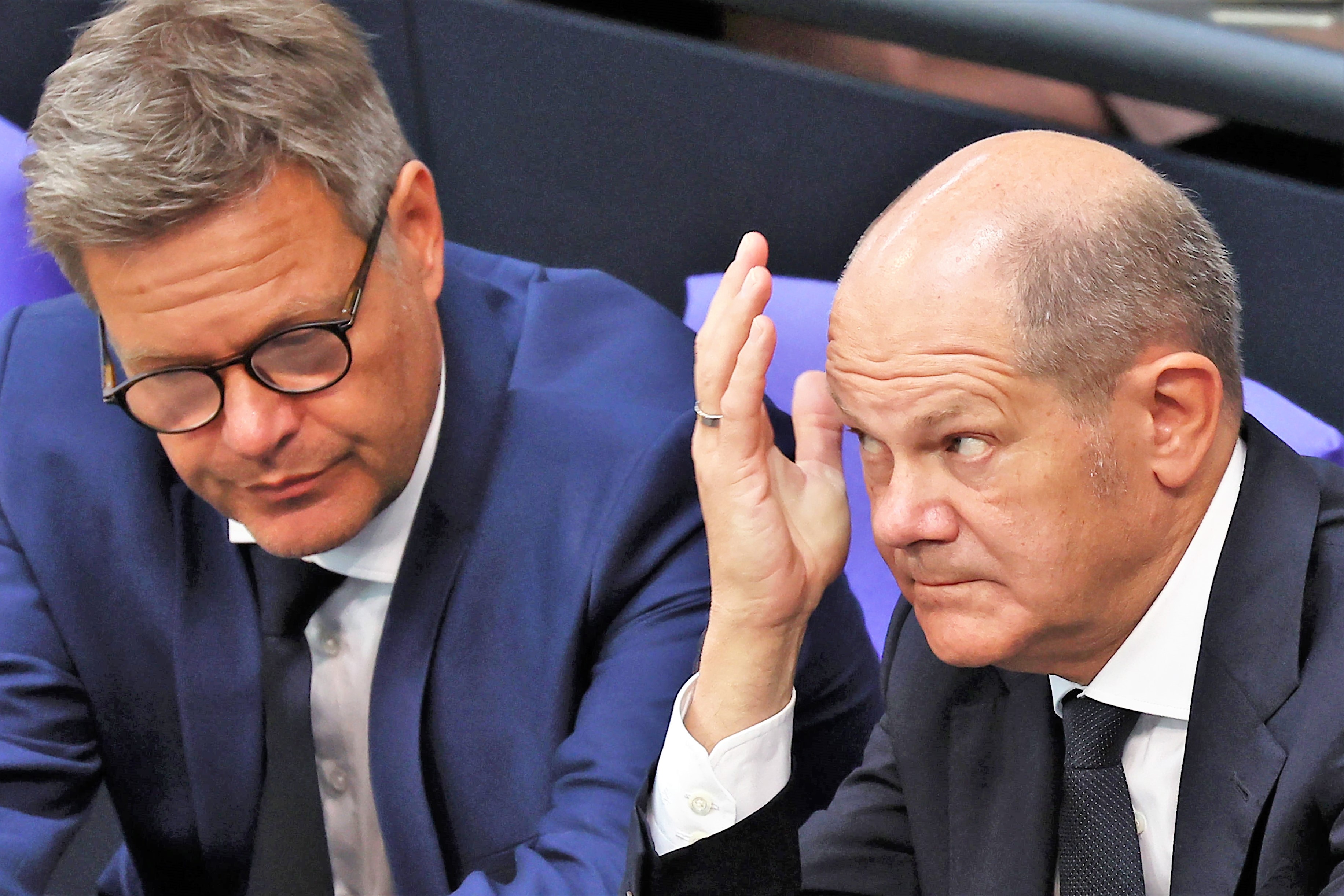 Umfrage-Debakel! Ampel-Minister werden immer unbeliebter - die Deutschen vertrauen ihren Führern nicht mehr!