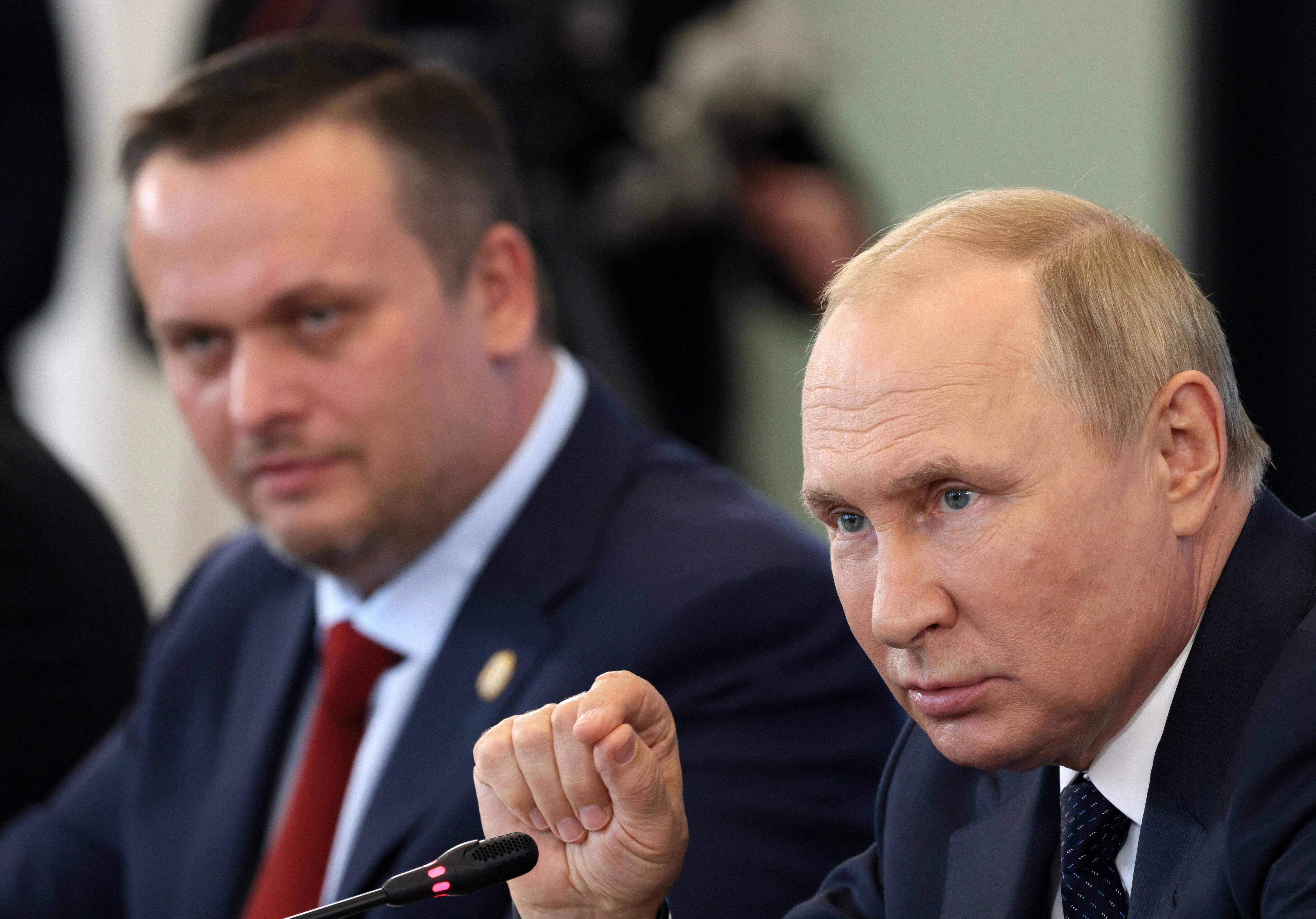 Putin treibt seine Reservisten in den Tod - Ohne Training, Ausrüstung und Munition schickt er seine Männer an die Front