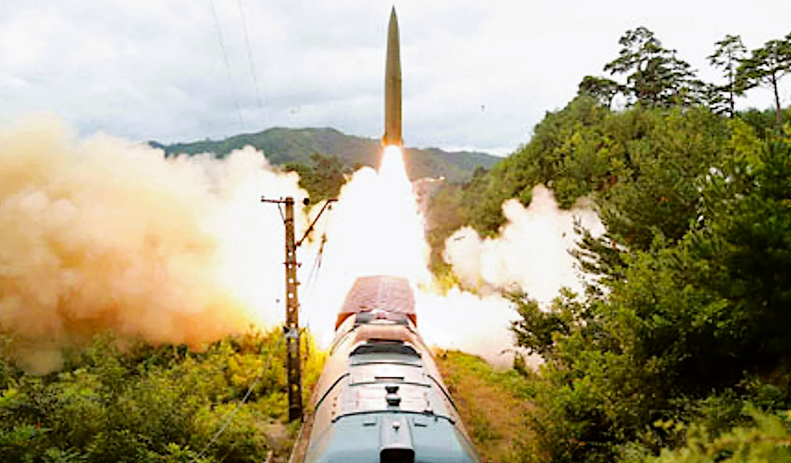 Putins neue Killer-Waffe! Geheimer Atomzug kann mehrere Nuklearraketen in kurzer Zeit abfeuern!