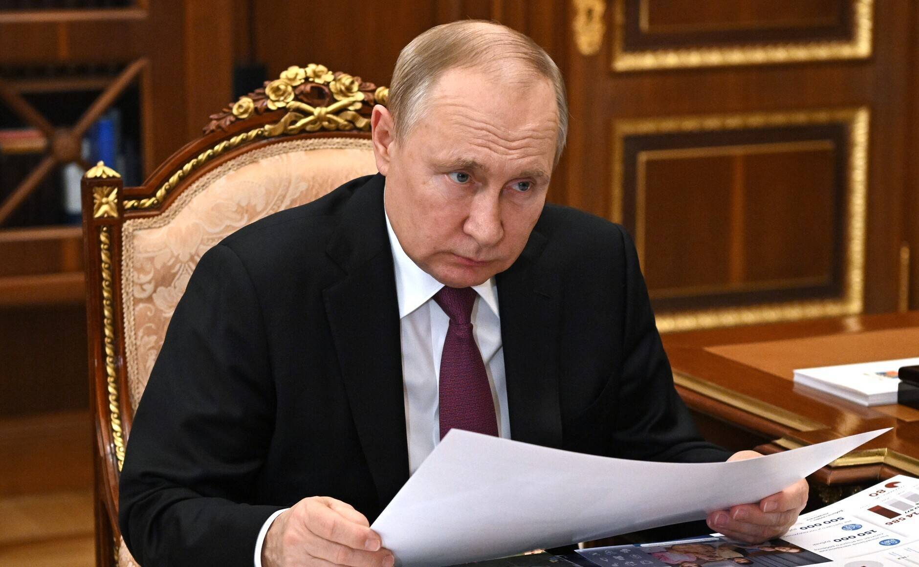 Wie im Mittelalter! Putins Soldaten ohne Socken und mit rostigen Waffen!