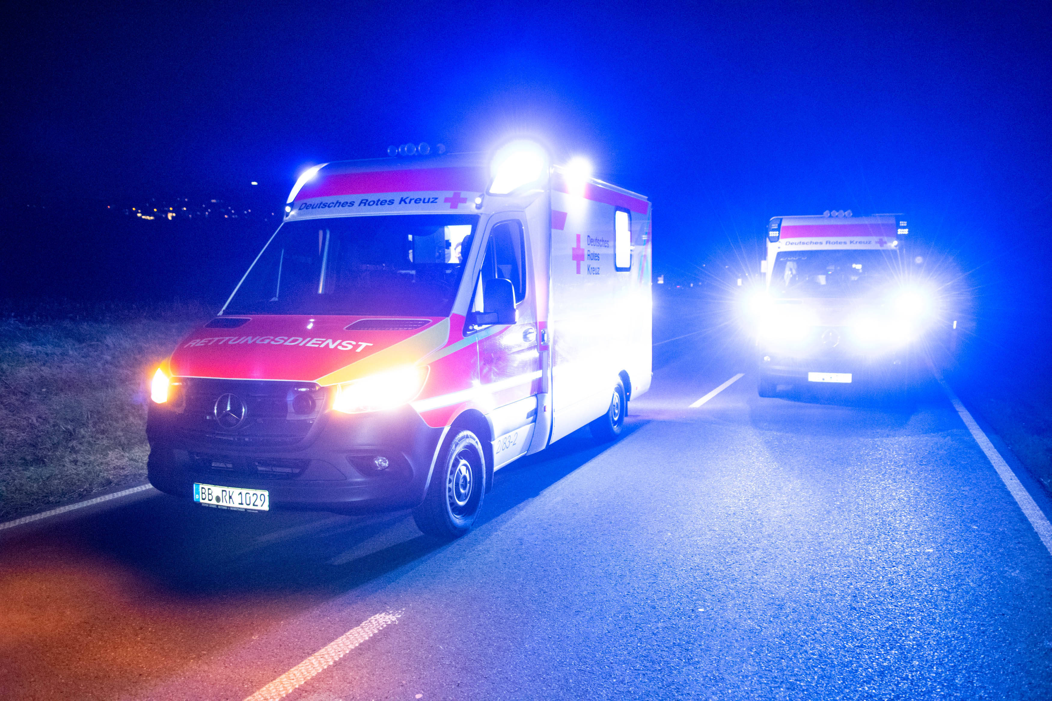 Ganze Familie stirbt bei schrecklichem Unfall - Vater hatte keinen Führerschein!