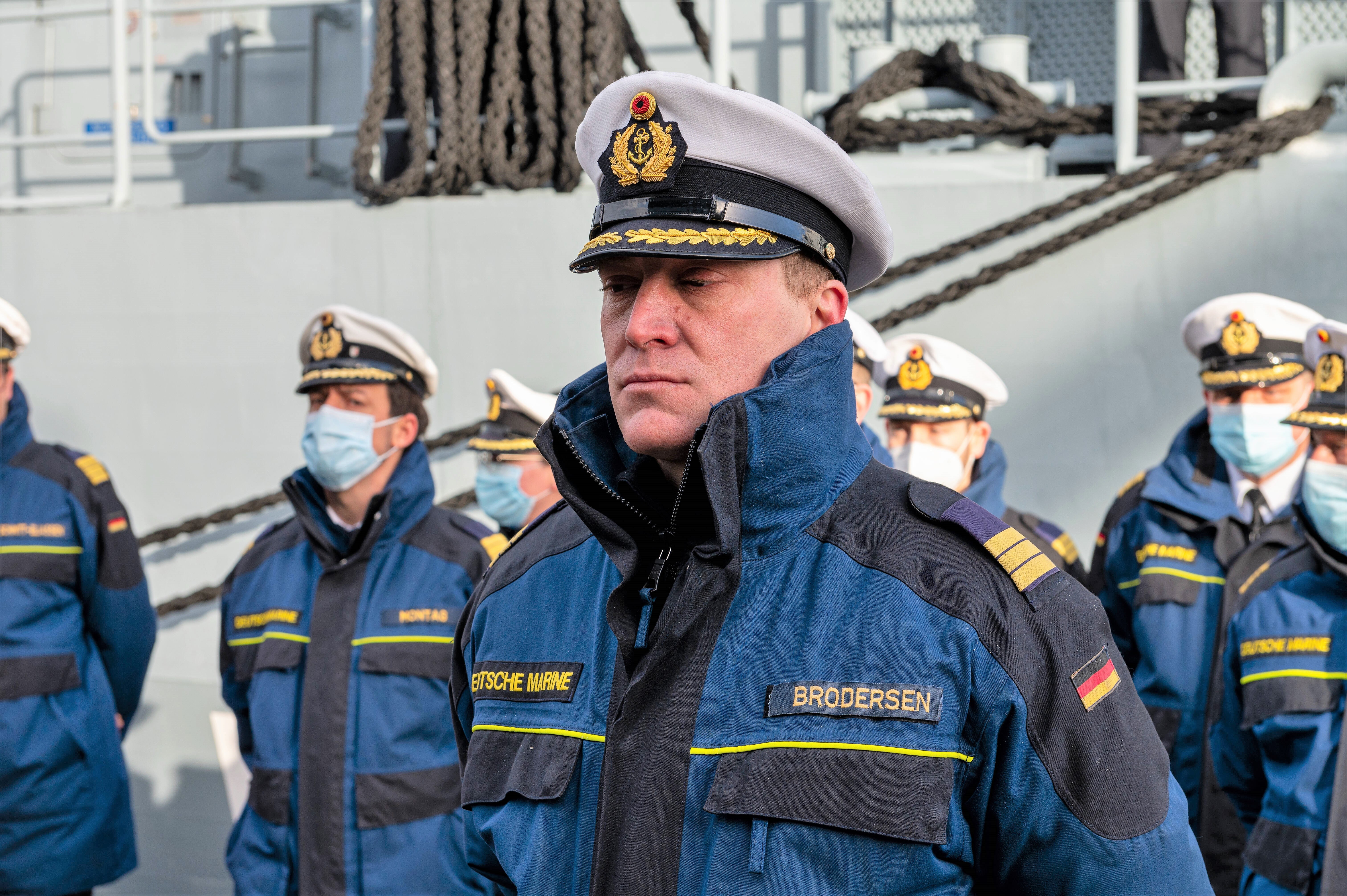 Neues deutsches Super-Kriegsschiff direkt kaputt! 2 Jahre-Umrüstung nötig - Debakel für die Marine