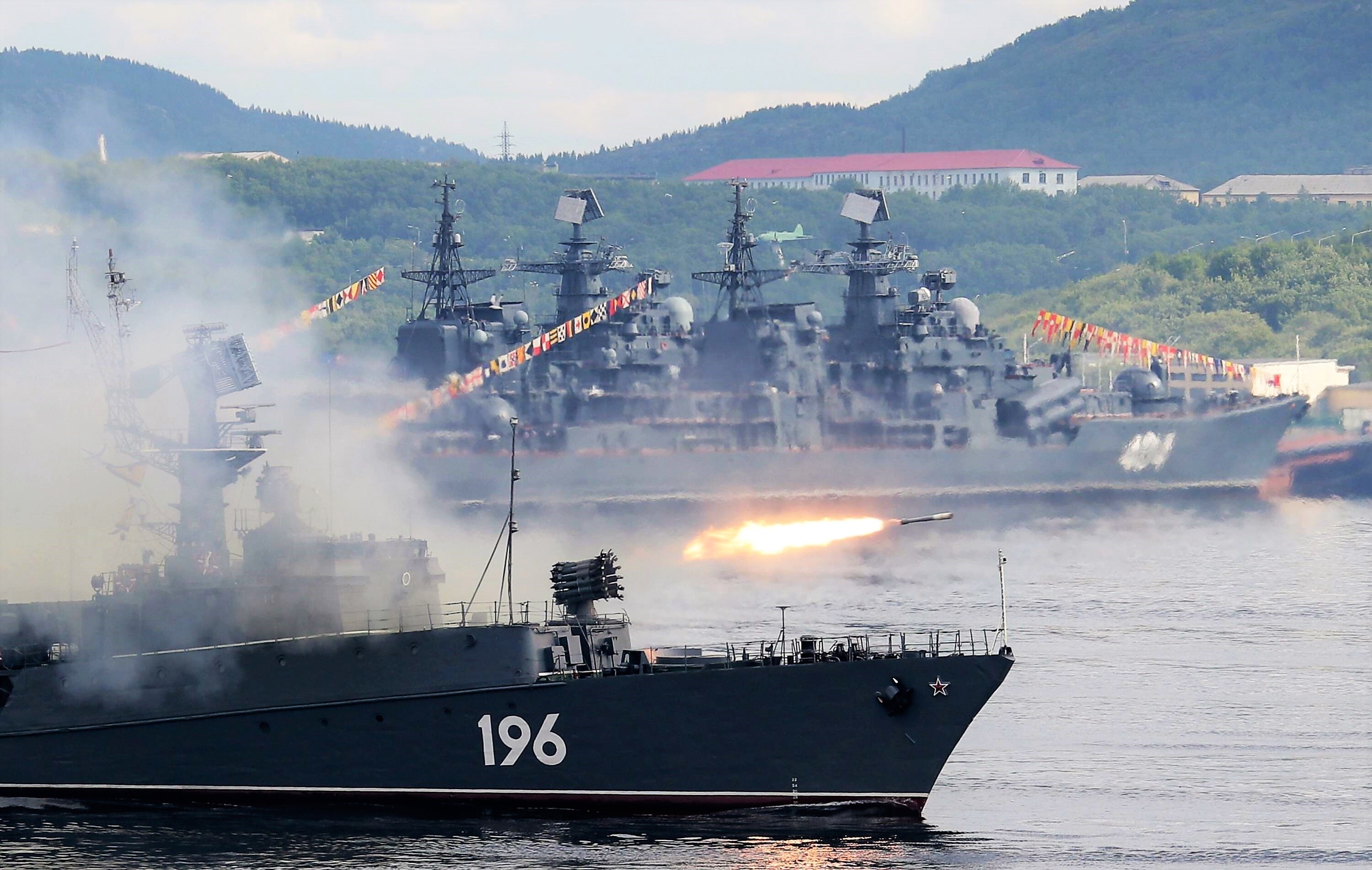 Ukraine startet Angriffe auf russische Häfen! Feuer und Explosionen gemeldet! Jetzt zahlt Kiew es Putin mit gleicher Münze zurück