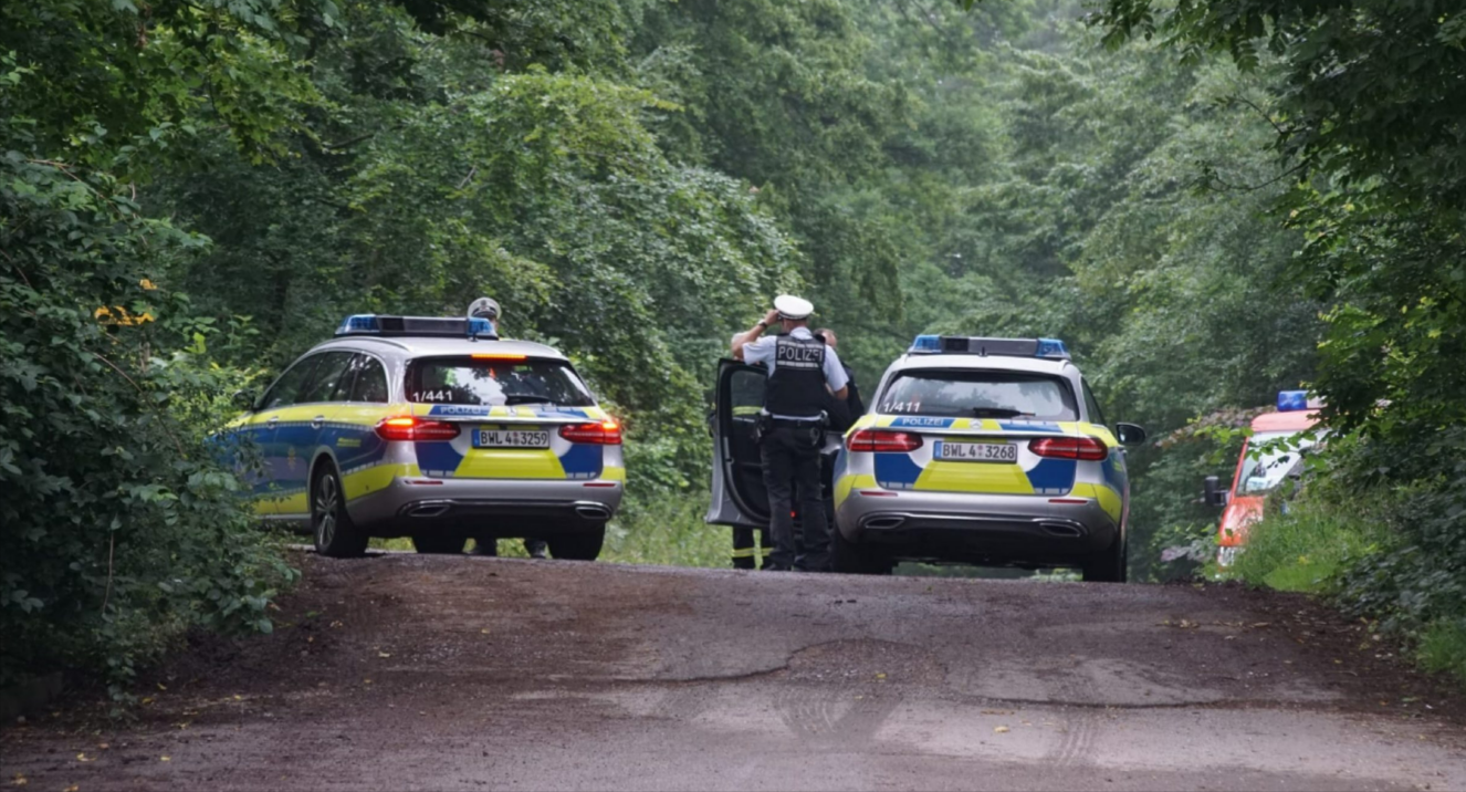 Unfassbare Gewalttat! 14-Jähriger unter Mordverdacht! Kleiner Joel (6) auf Spielplatz brutal erstochen