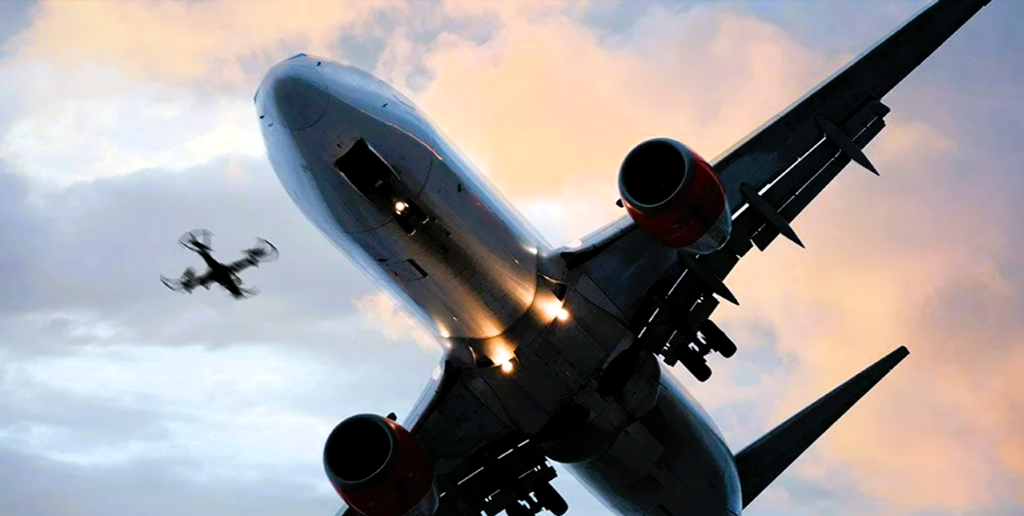 Boing 777 gerät über dem Atlantik in eine Notlage - Pilot führt Notlandung durch!