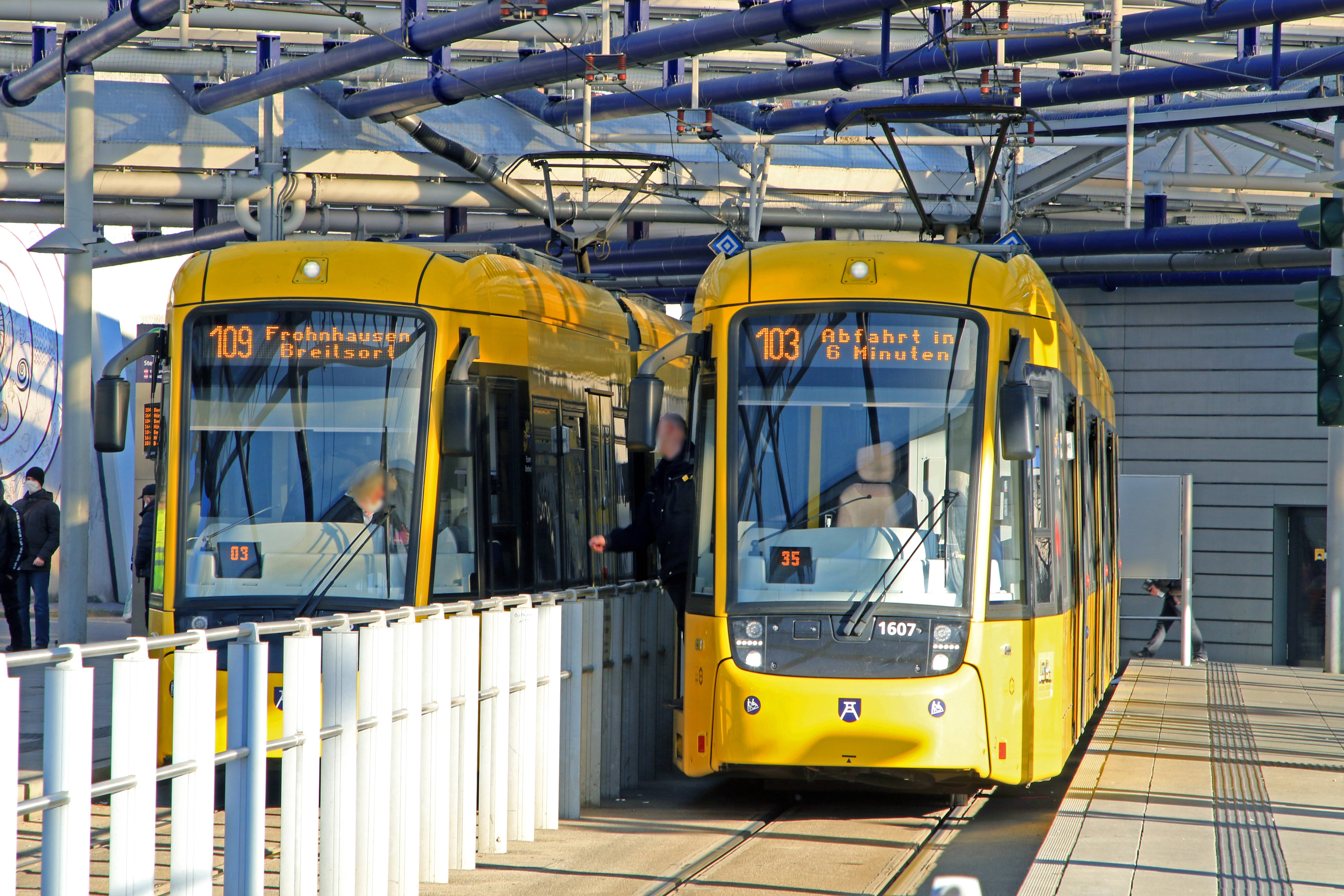 Straßenbahn überrollt 3-jährigen Jungen! Tragödie am Ostersonntag in Leipzig