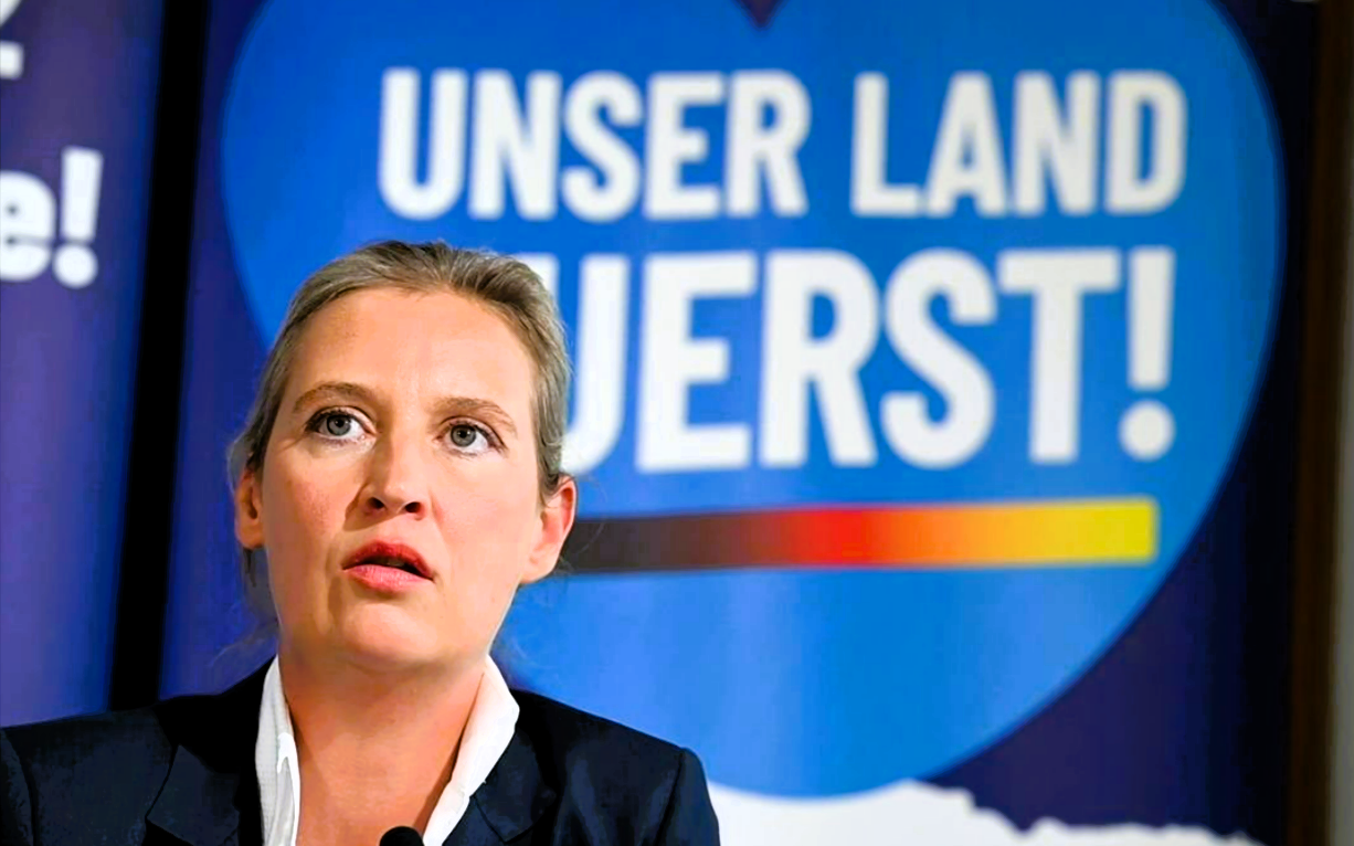 Skandal bei der AfD - Spitzenkandidaten sollen Schmiergeld aus Russland erhalten haben