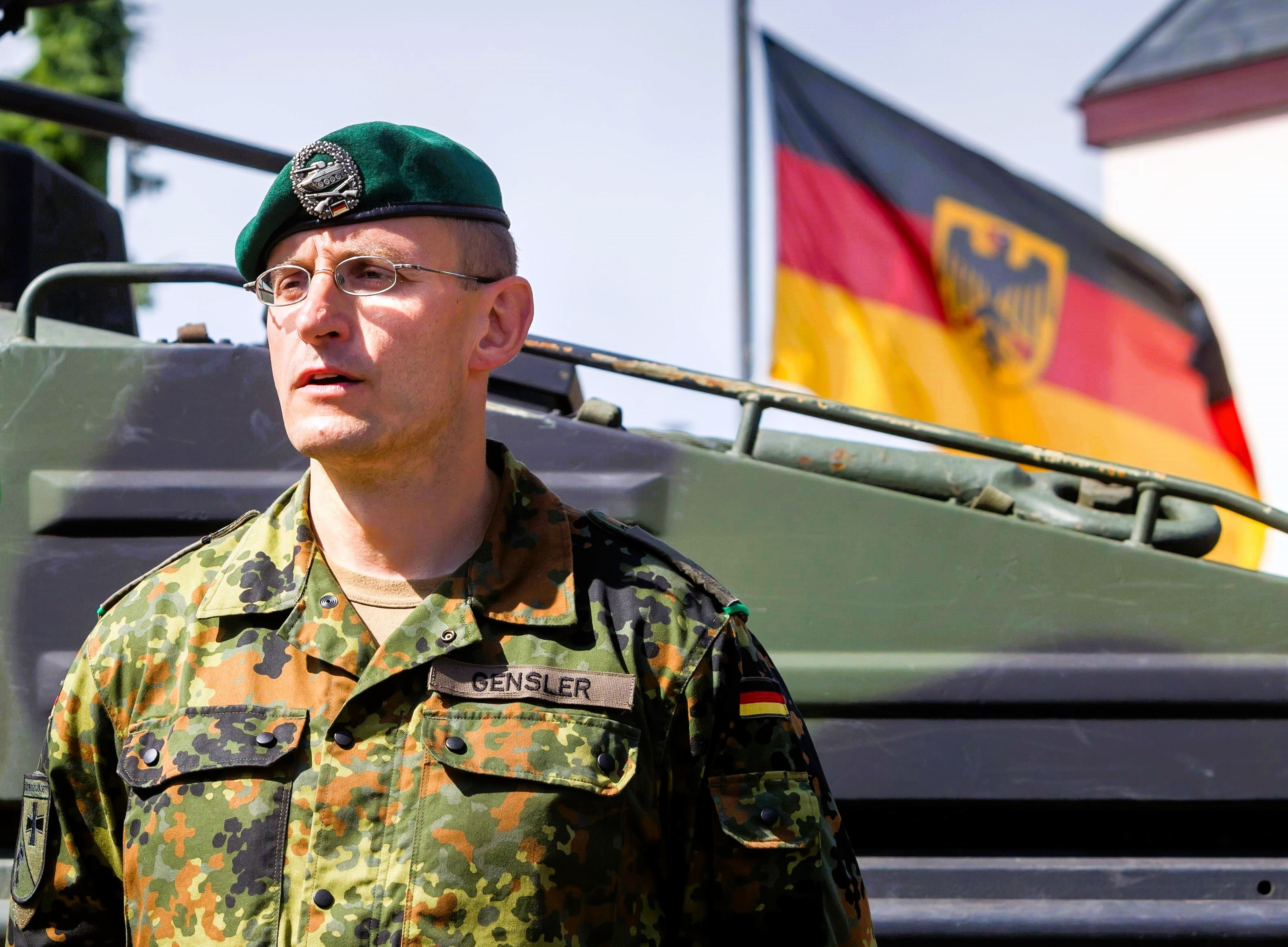 Krieg mit der NATO! Finnischer Geheimdienst warnt: Russland "bereitet sich auf einen Krieg vor"!