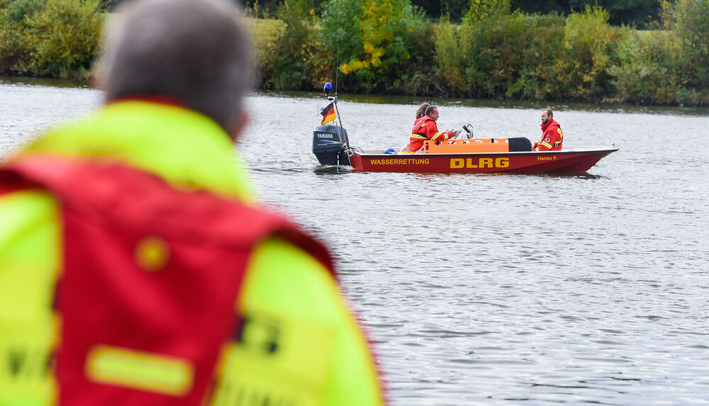Dramatisches Unglück bei Bootsausflug - Blitz schlägt ein und tötet werdenden Vater (24)!